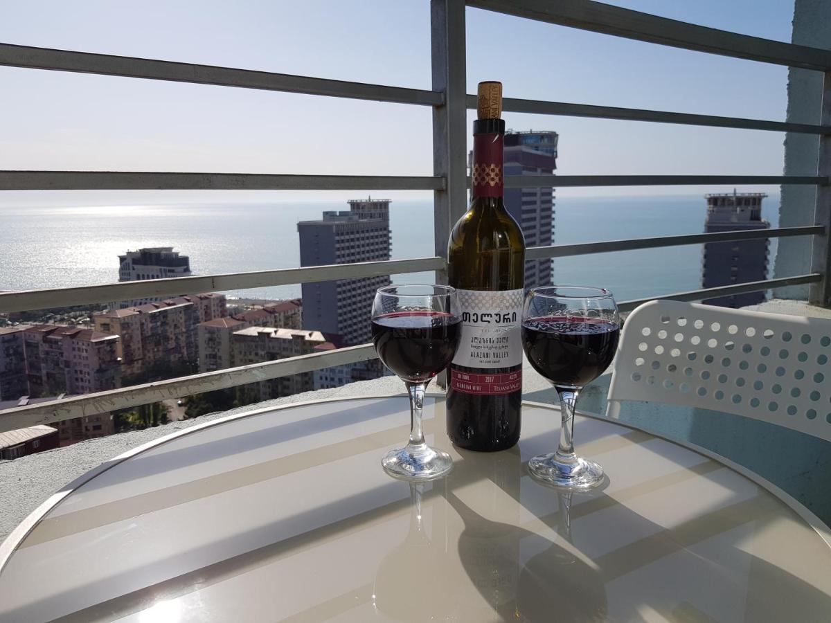 Breeze Batumi Apartment Exterior photo